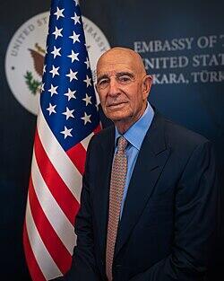 المبعوث الأميركي إلى سوريا توم براك (ويكبيديا)  المبعوث الأميركي إلى سوريا توم براك