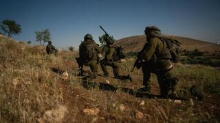 الجيش الإسرائيلي: اعتقال عناصر من حماس خلال عملية ليلية داخل الأراضي السورية