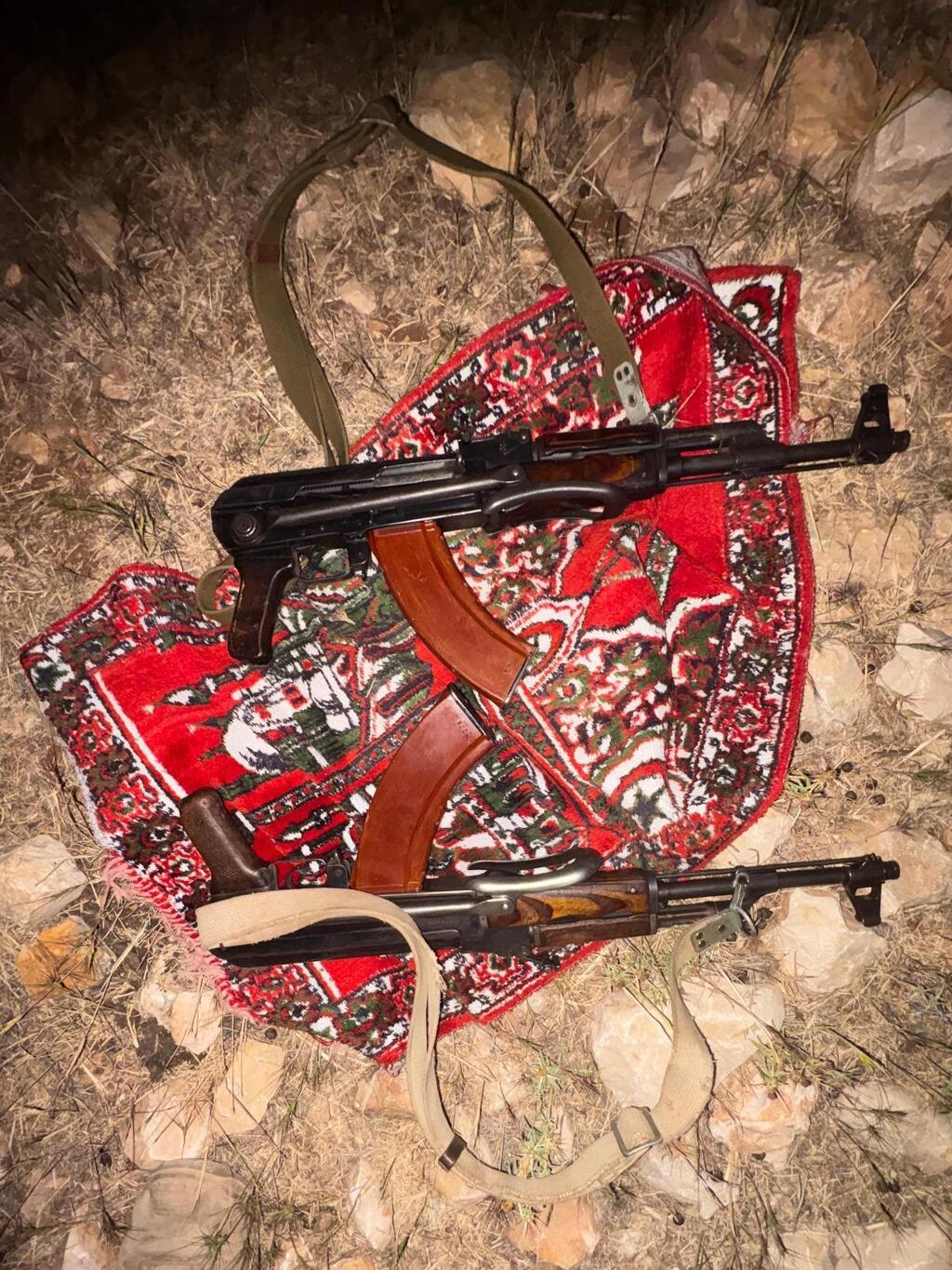 الجيش الإسرائيلي: اعتقال عناصر من حماس خلال عملية ليلية داخل الأراضي السورية (تصوير: الجيش الاسرائيلي) الجيش الإسرائيلي: اعتقال عناصر من حماس خلال عملية ليلية داخل الأراضي السورية