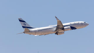 إقلاع طائرة من مطار بن غوريون ضمن رحلات الإجلاء الجوي