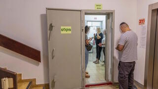 الصورة للتوضيح فقط – الأشخاص الظاهرون لا صلة لهم بمضمون الخبر