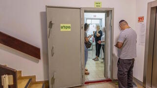 الصورة للتوضيح فقط – الأشخاص الظاهرون لا صلة لهم بمضمون الخبر