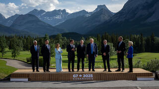 الرئيس الامريكي دونالد ترامب رفقة قادة اوروبيين