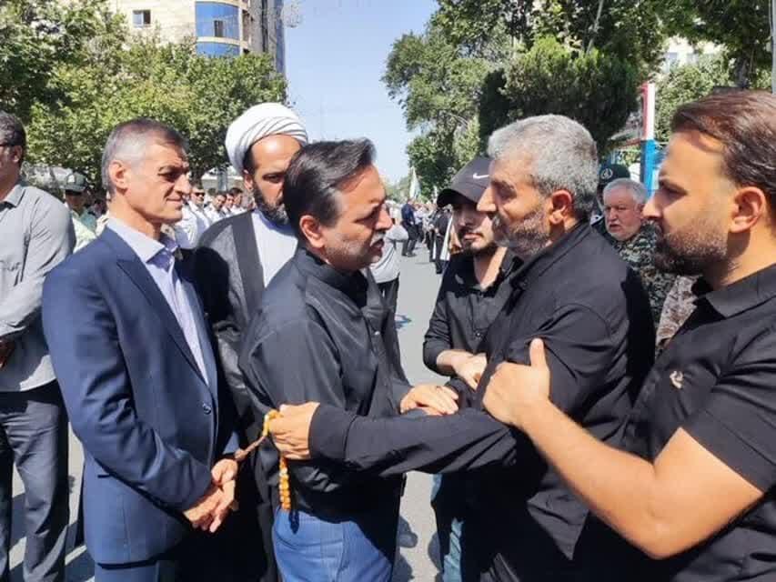 تشييع جثمان أحد قتلى الغارات الإسرائيلية في إيران (تُستخدم هذه الصورة بموجب البند 27 أ من قانون الحقوق الأدبية (2007)) تشييع جثمان أحد قتلى الغارات الإسرائيلية في إيران