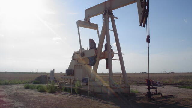 استخراج النفط