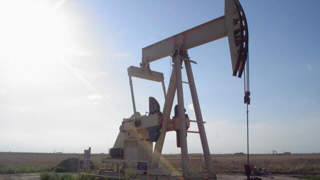 استخراج النفط