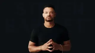 اليوتيوبر الشهير ومقدم البودكاست ستيفن بارتليت