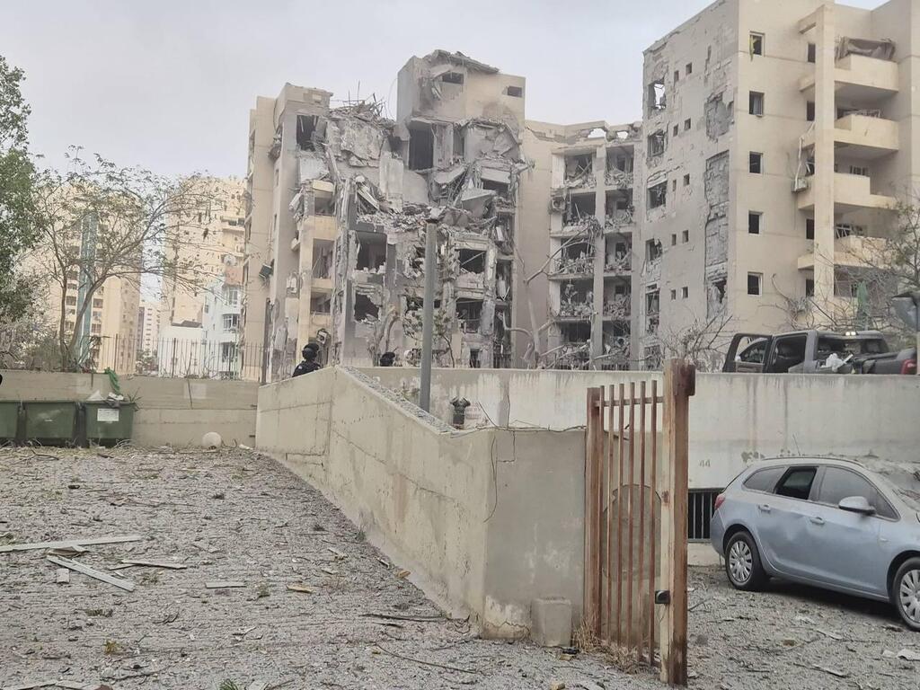 سقوط صاروخ على مبنى في بئر السبع
