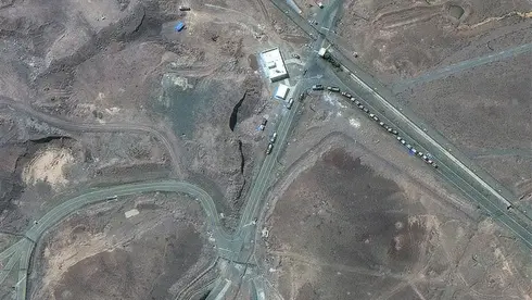 رصد شاحنات تنقل اليورانيوم من منشأة فوردو قبل أيام من قصفها