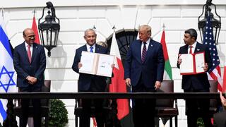 نتنياهو ترامب ووزير خارجية الإمارات يوقعون على اتفاق سلام ضمن مشروع اتفاقيات أبراهام