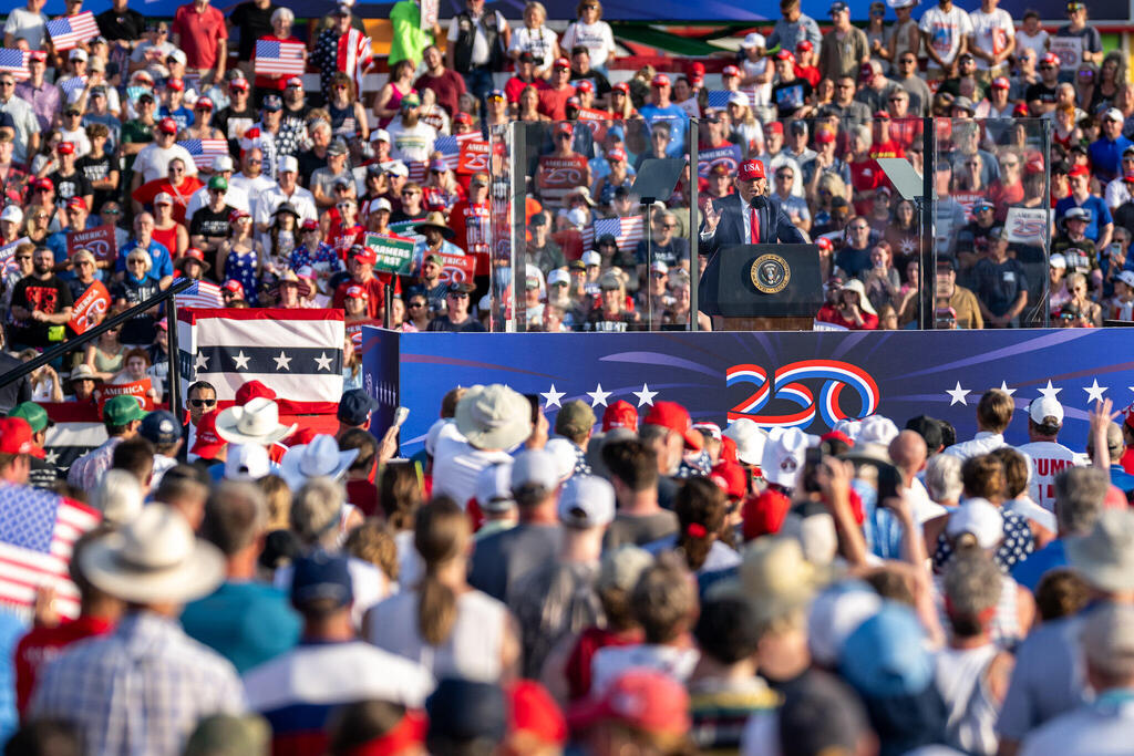 الرئيس الأمريكي دونالد ترامب