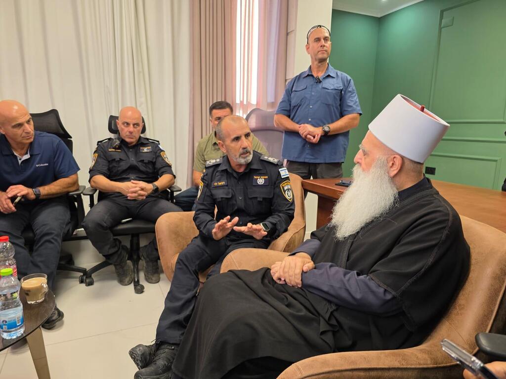 مفوض الشرطة يجري تقييمًا ميدانيًا في الجولان ويلتقي الشيخ موفق طريف