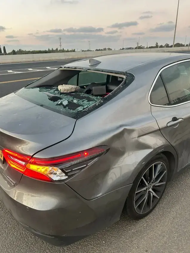 سيارة النائب أيمن عودة بعد الاعتداء عليه