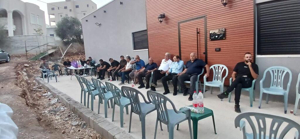 اعتصام أمام منزل مهدد بالهدم في عرابة
