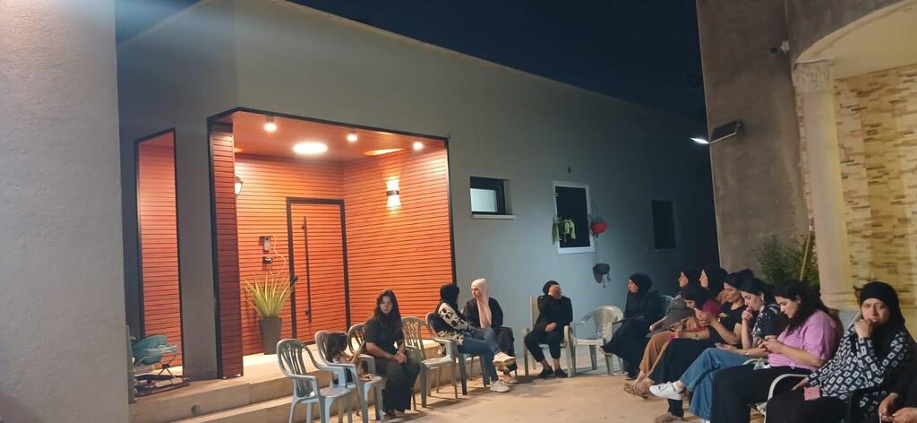 اعتصام أمام منزل مهدد بالهدم في عرابة