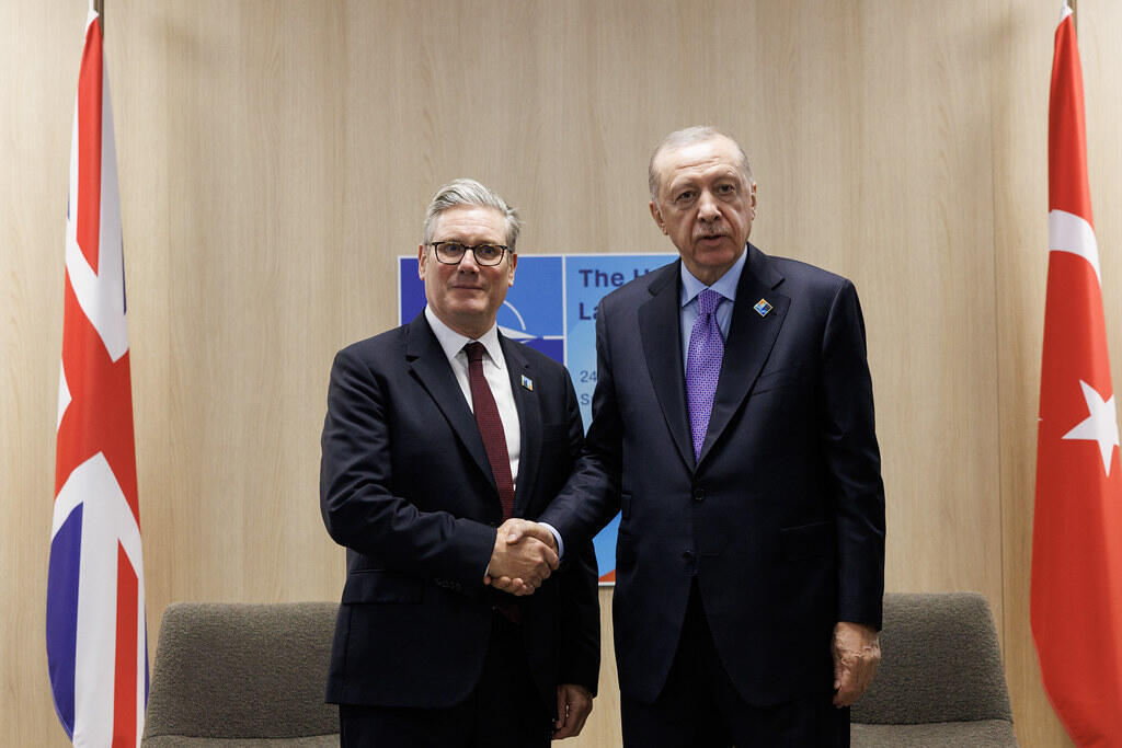 رئيس الوزراء البريطاني كير ستارمر والرئيس التركي اوردوغان (No 10 Downing Street)  رئيس الوزراء البريطاني كير ستارمر والرئيس التركي اوردوغان