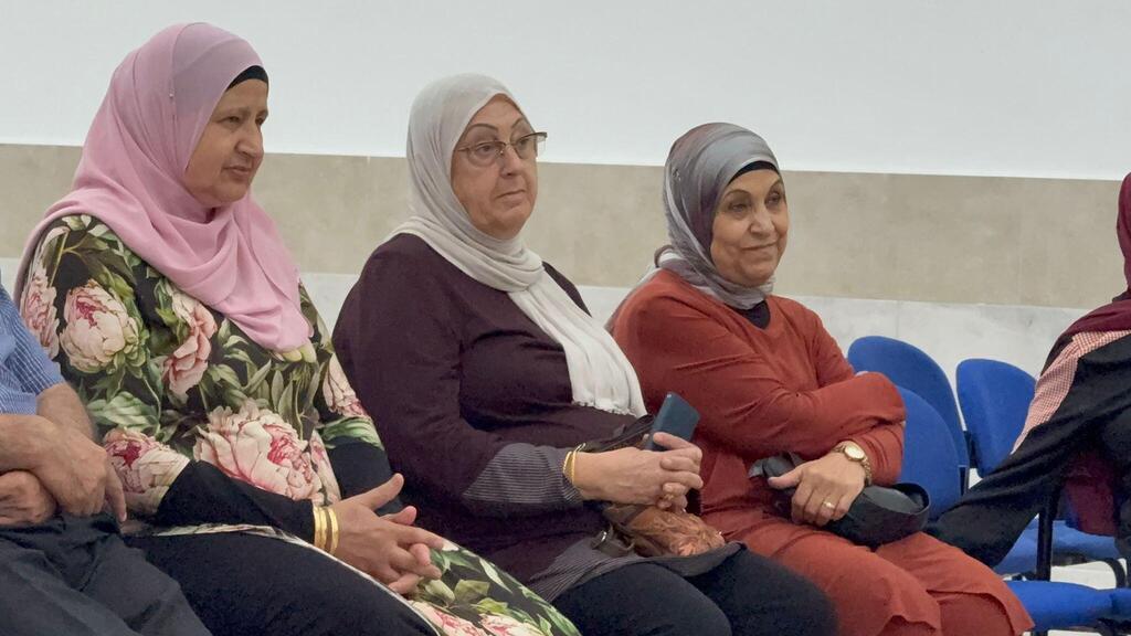 طمرة: لقاء فني يُحوّل الذاكرة إلى مساحة إبداعية للمتقاعدين