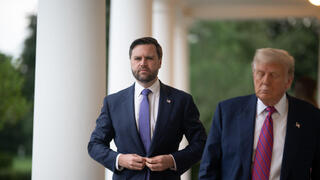 الرئيس دونالد ترامب مع نائب الرئيس جي دي فانس