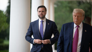 الرئيس دونالد ترامب مع نائب الرئيس جي دي فانس