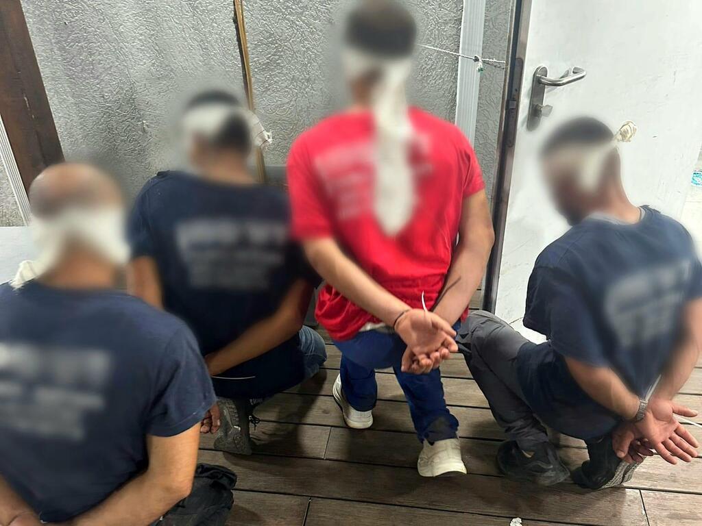 الشرطة تعتقل 3 فلسطينيين دون تصاريح دخول مخبأين داخل شاحنة نقل أثاث