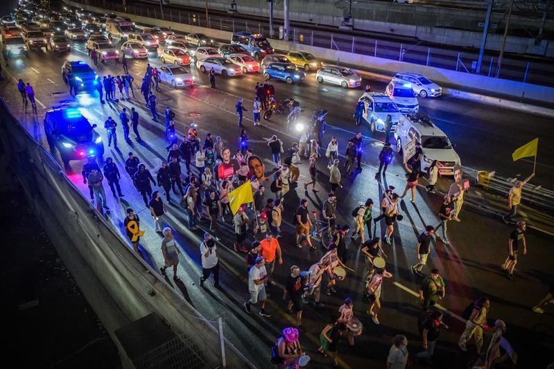 اغلاق شارع ايالون