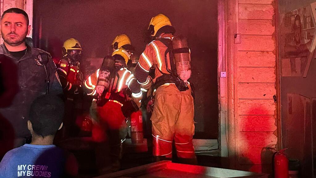 حريق في محل هواتف في شقيب السلام وإصابة شخصين بجروح طفيفة