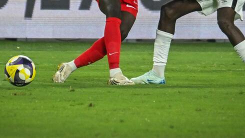 لاعب كرة قدم مشتبه بالاغتصاب