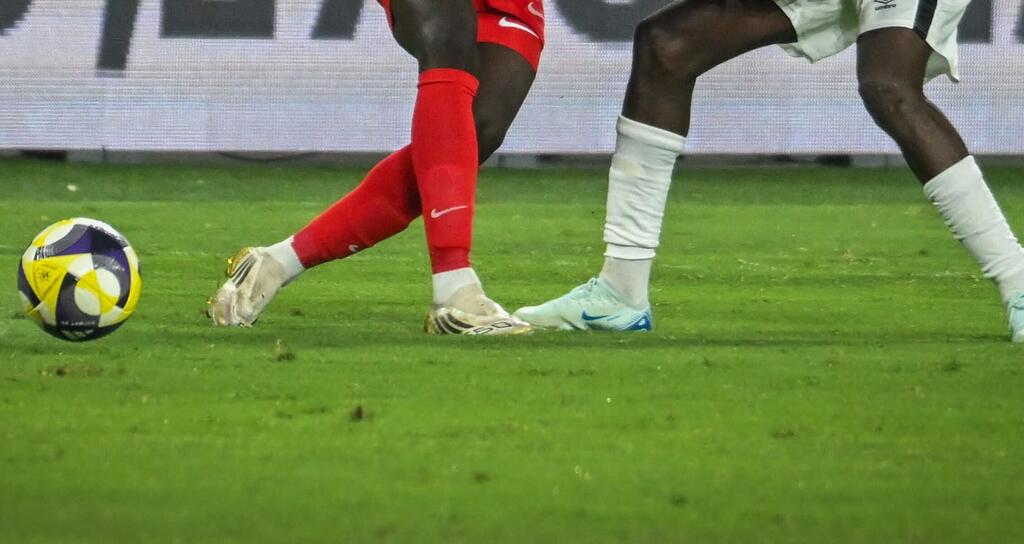 لاعب كرة قدم مشتبه بالاغتصاب