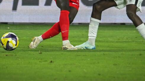 لاعب كرة قدم مشتبه بالاغتصاب