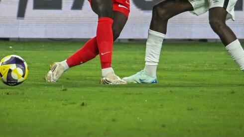 لاعب كرة قدم مشتبه بالاغتصاب