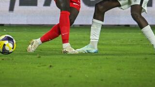 لاعب كرة قدم مشتبه بالاغتصاب
