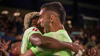 برشلونة