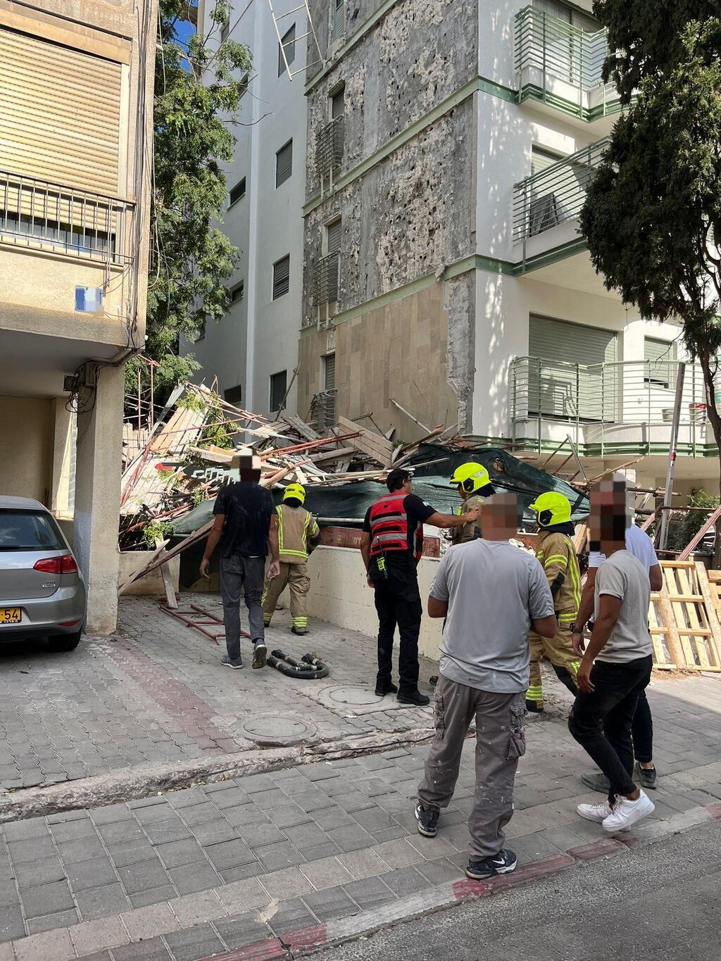 انهيار سقالات في ورشة بناء بتل أبيب