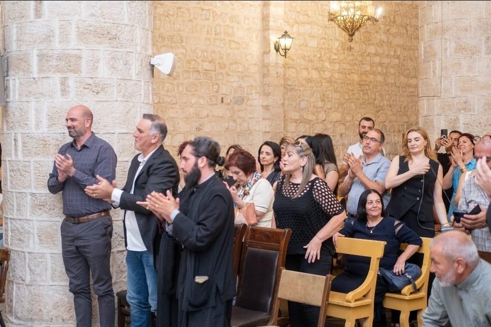 الأرشمندريت أغابيوس أبو سعدة يودّع حيفا متجهًا إلى بيروت (وفق البند 27 أ من قانون الحقوق الأدبية (2007)) الأرشمندريت أغابيوس أبو سعدة يودّع حيفا متجهًا إلى بيروت