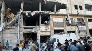 من مكان الغارة التي قالت إسرائيل إنها استهدفت هدفا مركزيا من حماس