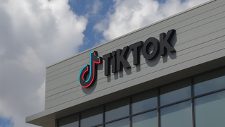 تيك توك صورة توضيحية