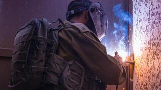 الجيش الإسرائيلي يغلق منازل منفذي عملية "راموت" بالقدس 