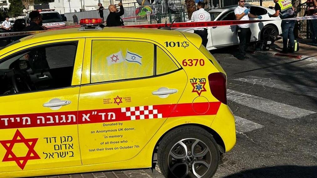 الرملة: مقتل امرأة وإصابة ابنيها 14 عاما و4 أعوام بجروح متوسطة