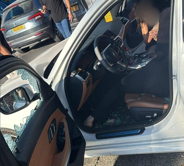 الرملة: مقتل امرأة وإصابة ابنيها 14 عاما و4 أعوام بجروح متوسطة
