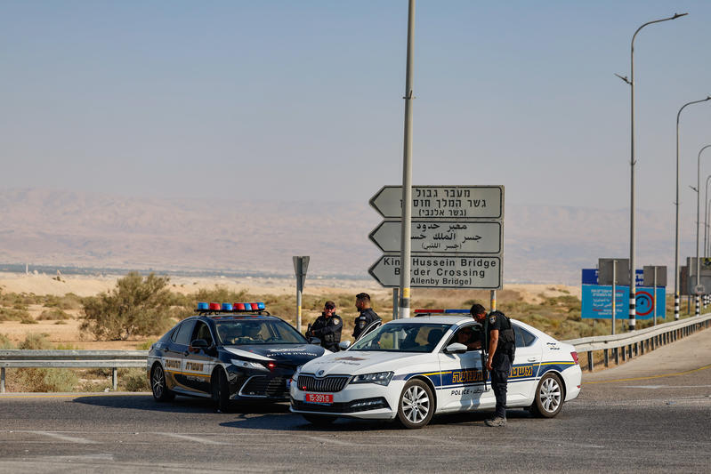 الأردن يندد بعملية اللنبي ويفتح تحقيقًا رسميًا