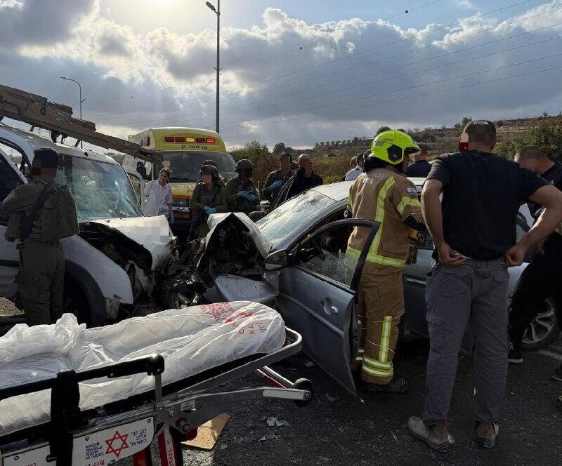 8 إصابات بينها 2 خطيرتان بحادث طرق بين مركبات فلسطينية قرب القدس