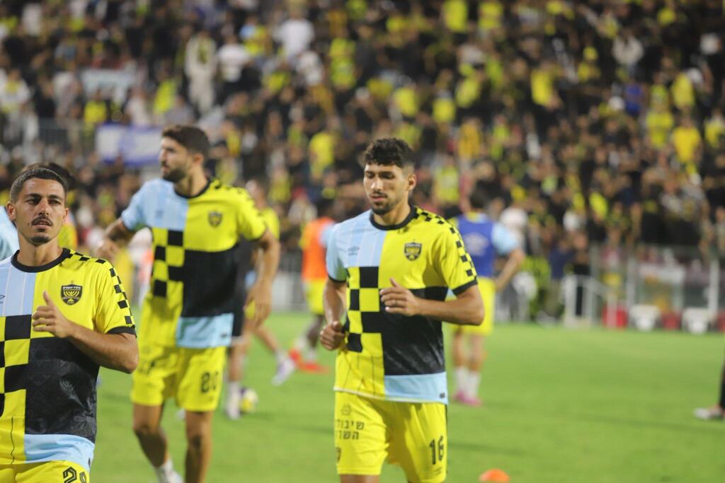 مباراة أبناء الرينة وبيتار القدس (بعدسة راديو الناس) مباراة أبناء الرينة وبيتار القدس