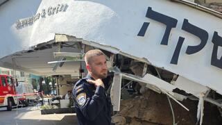 تل أبيب: انهيار شرفة في شارع ديزنغوف 