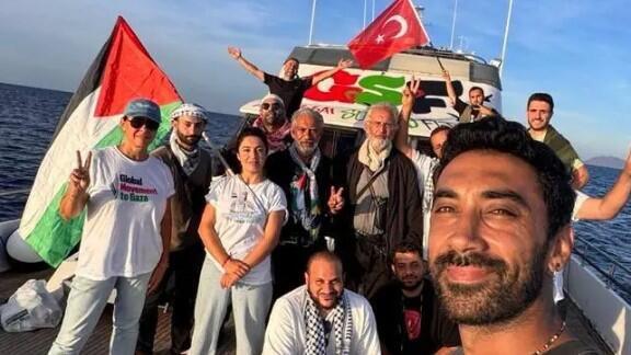 من على متن احدى سفن أسطول الصمود 