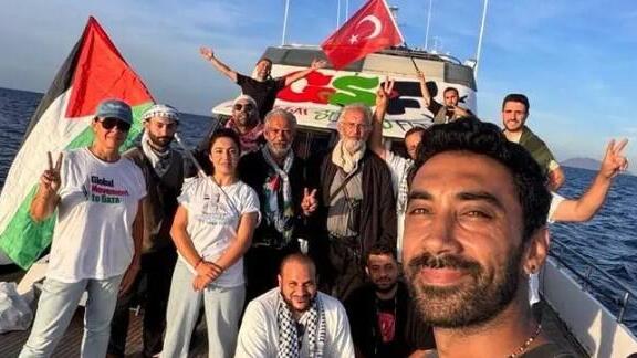 من على متن احدى سفن أسطول الصمود 