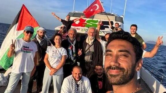 من على متن احدى سفن أسطول الصمود 