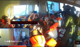 الجيش الاسرائيلي يقتحم سفينة ضمن أسطول الصمود