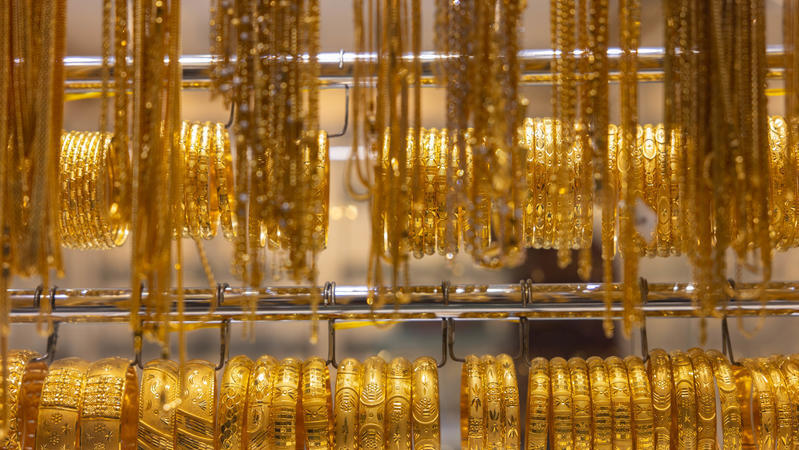 خسائر ضخمة: تراجع الذهب والفضة يمحو 960 مليار دولار خلال ساعة (Nati Shohat/FLASH90) الذهب يقترب من أعلى مستوياته