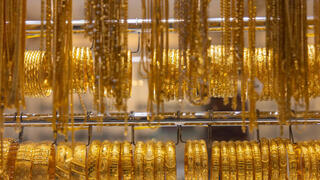 الذهب يقترب من أعلى مستوياته