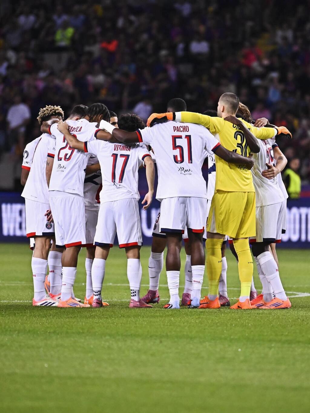 باريس سان جيرمان (الصفحة الرسمية لفريق باريس سان جيرمان) باريس سان جيرمان